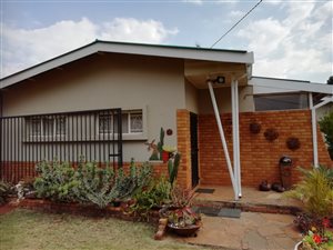 4 Bed House in Kloofsig