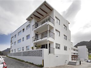 1 Bed Apartment in Hout Bay and surrounds
