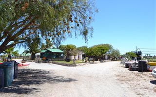 11 Bedroom House in Long Acres