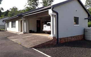 3 Bedroom House in Waterfall