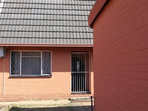 2 Bed Townhouse in Hyde Park