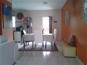 3 Bed Townhouse in De Aar