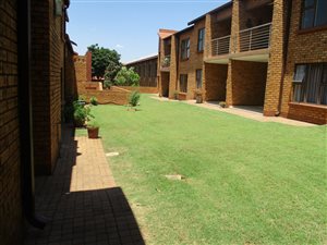Studio apartment in Willow Park Manor