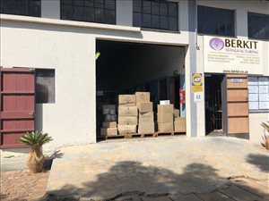 498 m² Industrial space in Waltloo