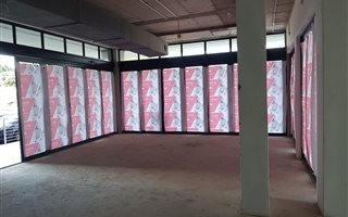 212 m² Retail Space in Sunningdale