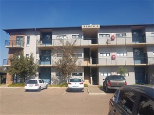 85 m² Commercial space in Lynnwood