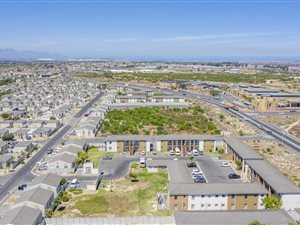 1 Bed Apartment in Blue Downs