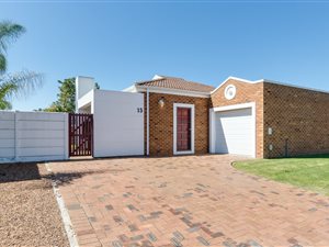 2 Bed House in Sonstraal Heights