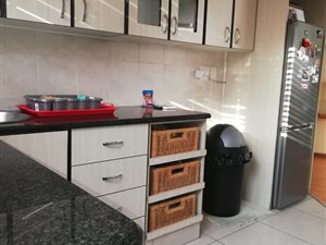 2 Bed Flat in Doonside
