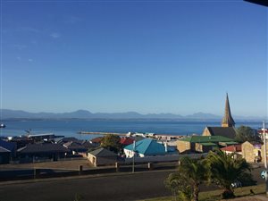 3 Bed Apartment in Mossel Bay