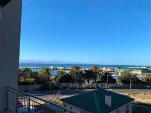 3 Bed Apartment in Mossel Bay Central
