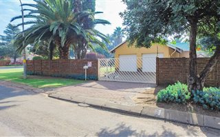 3 Bedroom House in Brackendowns