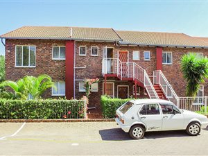 2 Bed Townhouse in La Montagne