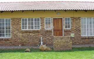2 Bedroom Apartment in Vaalpark