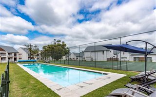2 Bedroom Apartment in Emberton Estate