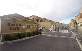 2 Bedroom Townhouse in Brackenfell Central