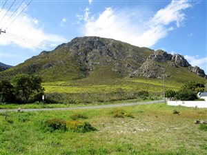 1030 m² Land available in Voelklip