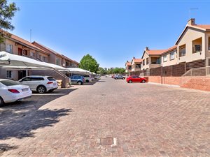 2 Bed Apartment in Rynfield