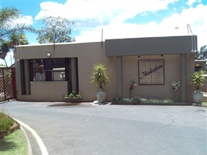 2 Bed Townhouse in Helderkruin