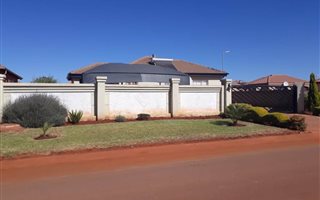 3 Bedroom House in The Orchards