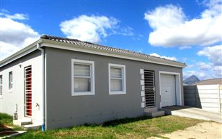 2 Bedroom House in Newton