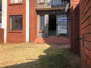 2 Bed Apartment in Mooikloof Ridge