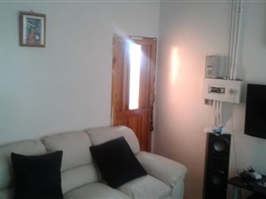 2 Bed House in Roodepan