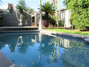3 Bed House in De Bron