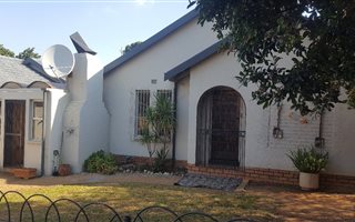 4 Bedroom House in Grobler Park