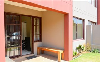 2 Bedroom Apartment in Honeydew