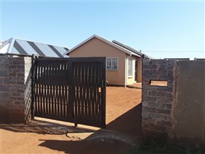 2 Bed House in Protea Glen