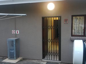1 Bed Garden Cottage in Shelly Beach