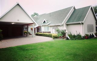 5 Bedroom House in Miederpark
