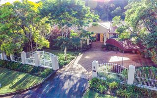 5 Bedroom House in Beacon Bay