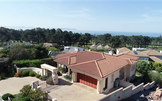 3 Bedroom House in Hermanus Heights