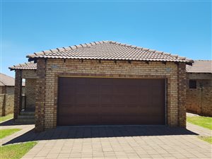 3 Bed House in Aerorand