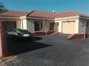 3 Bedroom House in Thatchfield