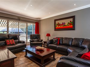 4 Bed House in Horison Park