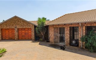 2 Bedroom House in Montana Park