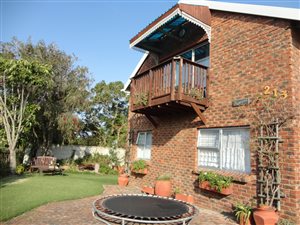 4 Bedroom House in Sunrise on Sea