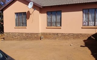 3 Bedroom House in Cosmo City