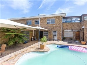 5 Bed House in Blouberg