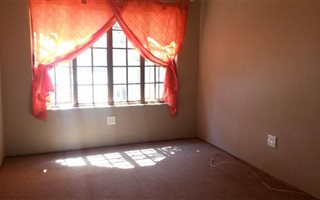 2 Bedroom Garden Cottage in Sharonlea