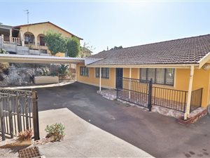 4 Bed House in Kharwastan