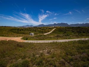 1600 m² Land available in Kingswood Golf Estate