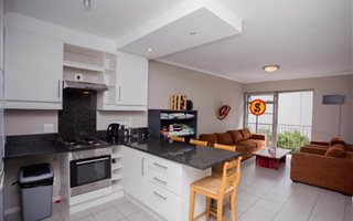 2 Bedroom Apartment in Vredehoek