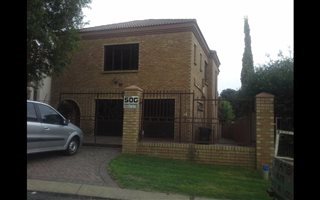 3 Bedroom Duplex in Southcrest