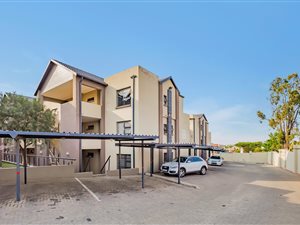 2 Bed Apartment in Ruimsig