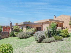 4 Bed House in Door de Kraal