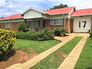 3 Bed House in Lambton Gardens